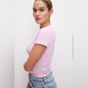 Good American Super Stretch Baby Tee in Rose Quartz